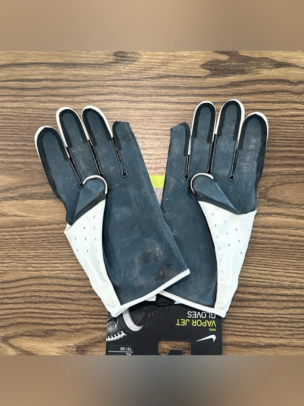 Size XL Nike Vapor Jet 5.0 FG Hydragrip Receiver Gloves White/Black PGF048
